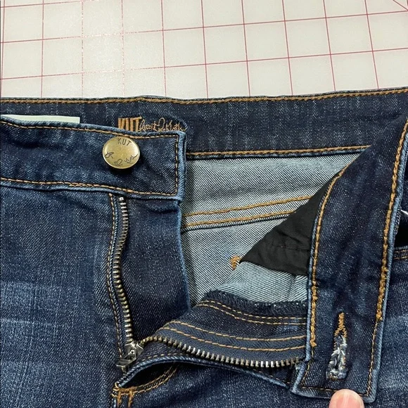 KUT FROM THE KLOTH "Reese" Ankle Straight Whisker/Fade 5 Pocket Weekend Jeans 8 - Picture 6 of 16